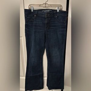 American Eagle Super Stretch Kick Boot Women’s Jeans Size 16